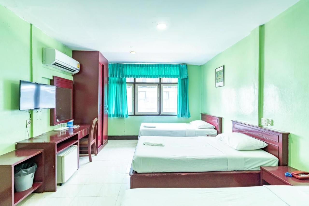 בנגקוק Woodlands Inn מראה חיצוני תמונה